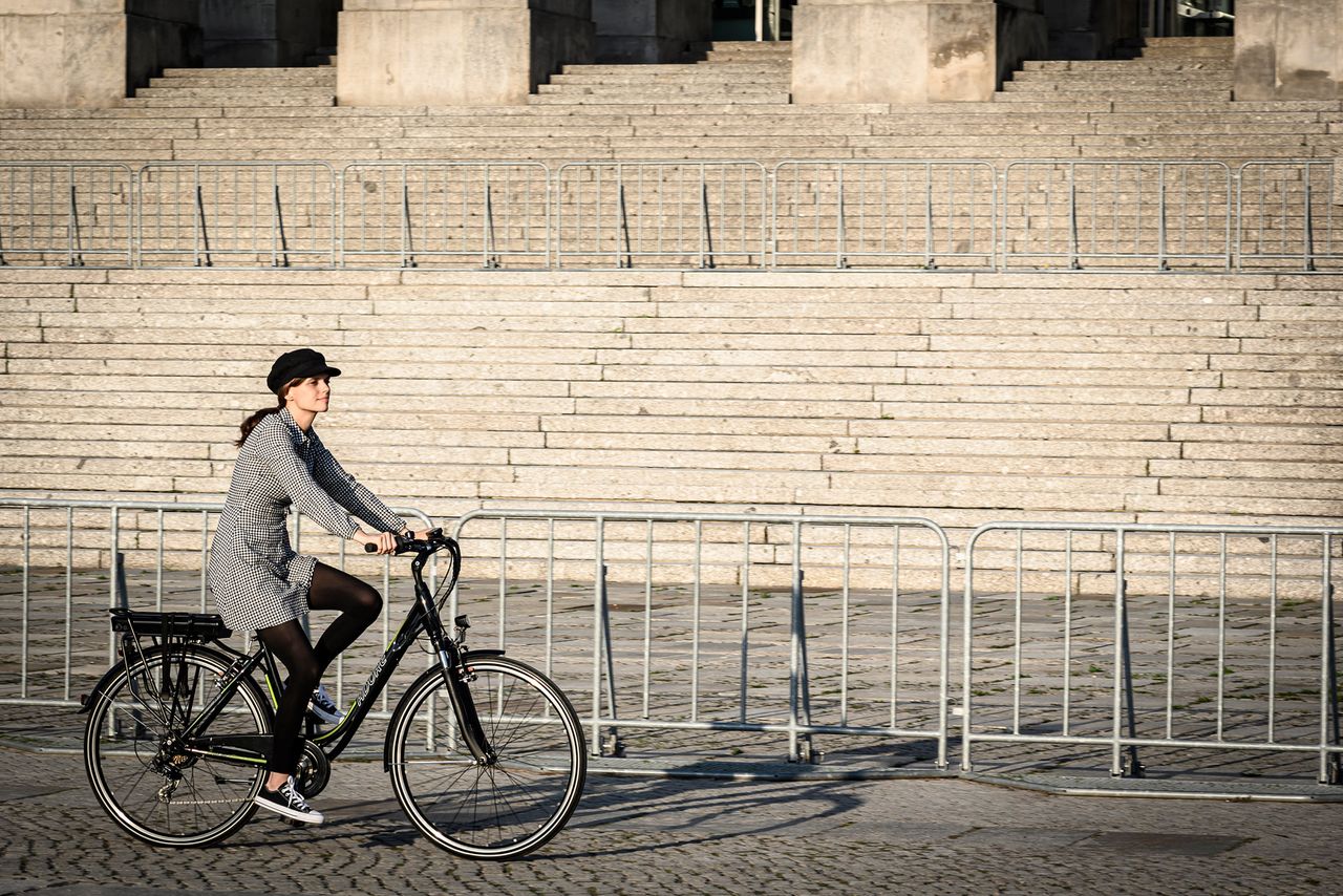Adore Alu City Pedelec Versailles 28'' E-Bike schwarz-grün