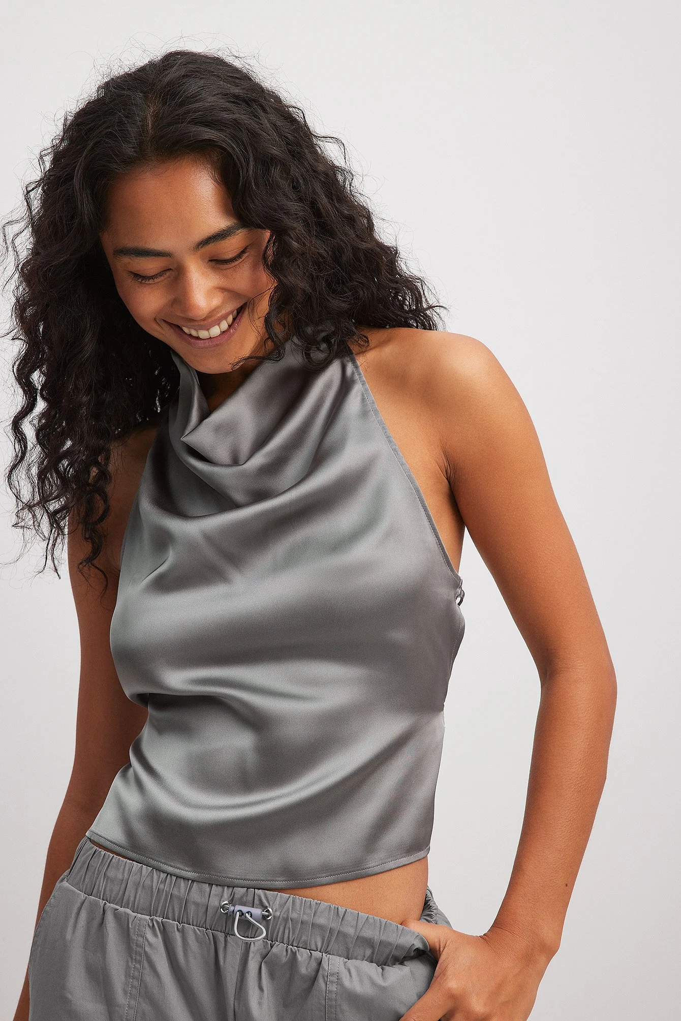 Hochgeschlossenes Top aus Satin