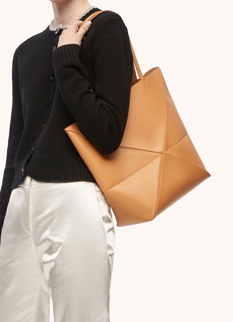 LOEWE Puzzle Fold vidēja izmēra iepirkumu soma no teļādas