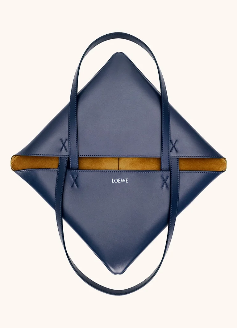 LOEWE Puzzle Fold vidēja izmēra iepirkumu soma no teļādas
