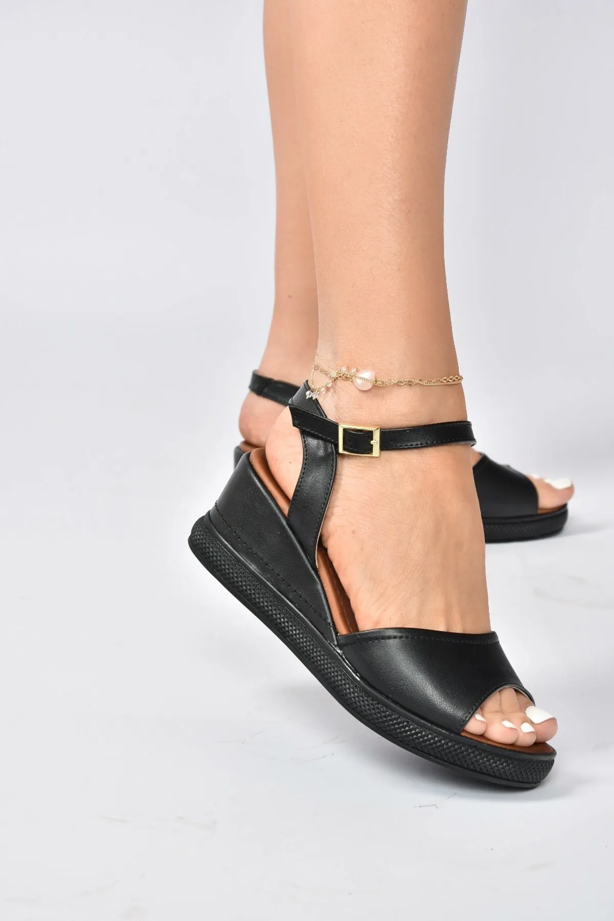 Fox Shoes  Schwarze Damenschuhe mit Keilabsatz