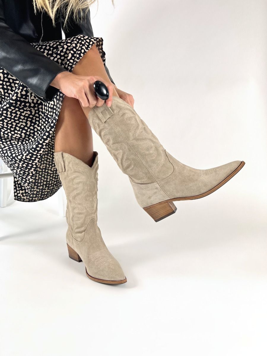 Julie Dee  MS635  - Beige