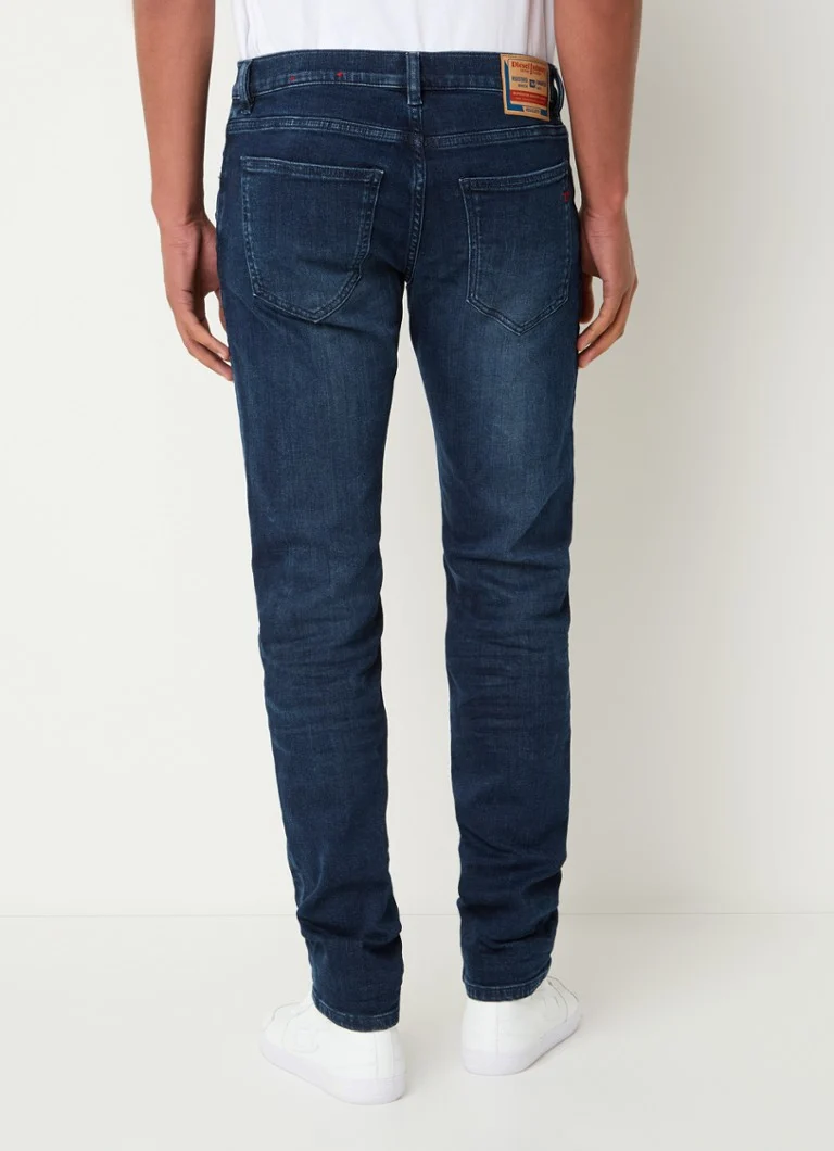 Vaqueros slim fit D-Strukt de Diesel, spălare închisă la culoare