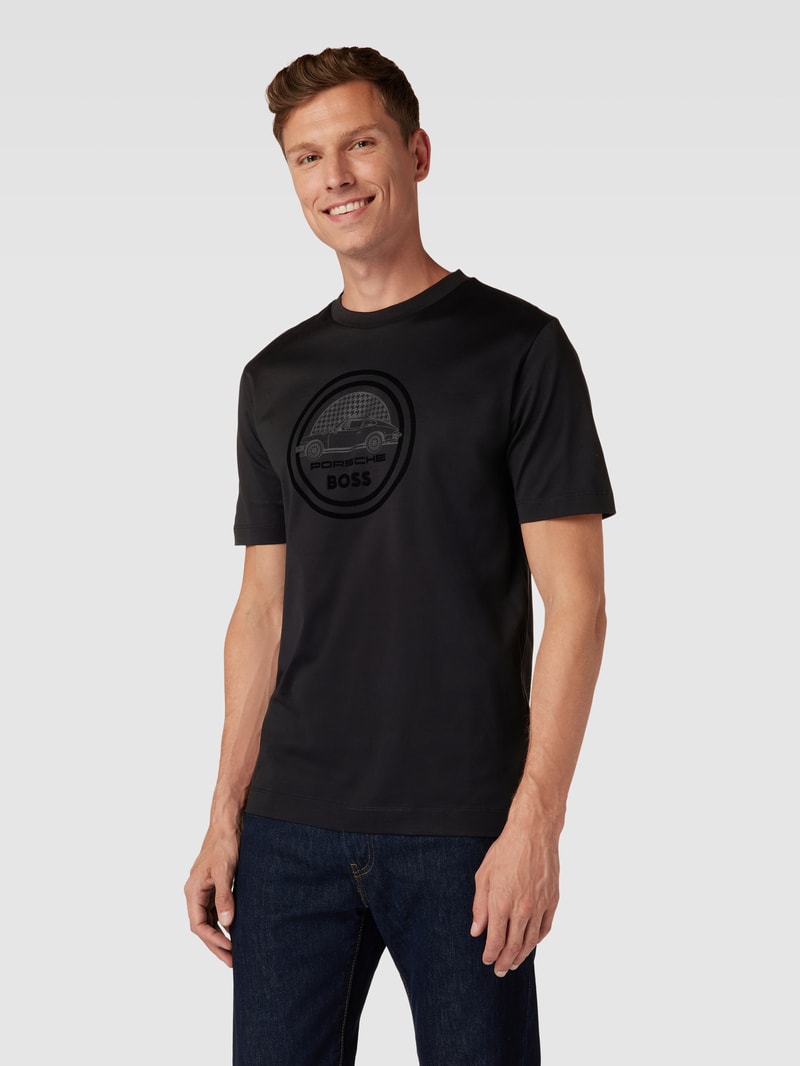 T-Shirt mit Label-Detail - Porsche X Boss Collection in schwarz