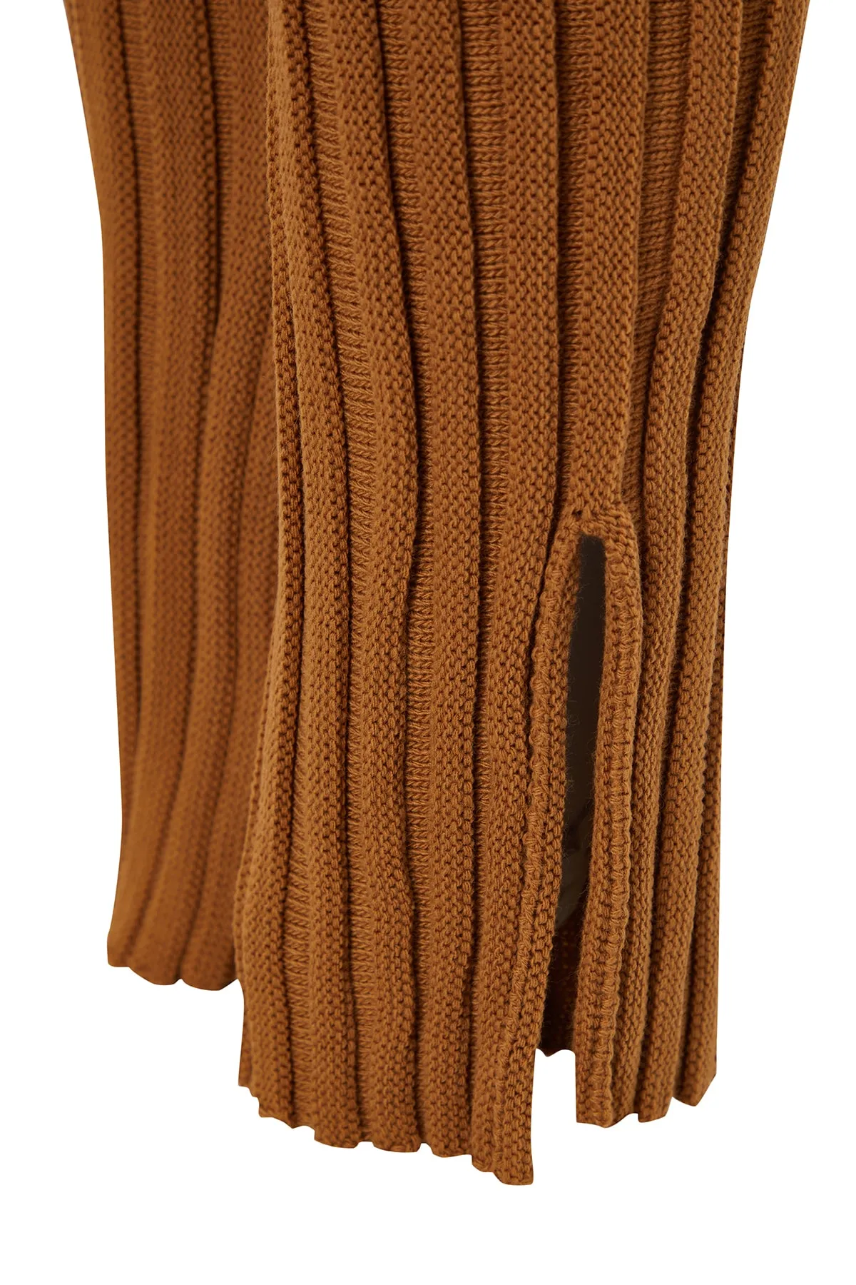 Trendyol Collection  Braunes Strickoberteil- und -unterteil-Set aus Cord-Basic-Hose TWOAW24AU00013