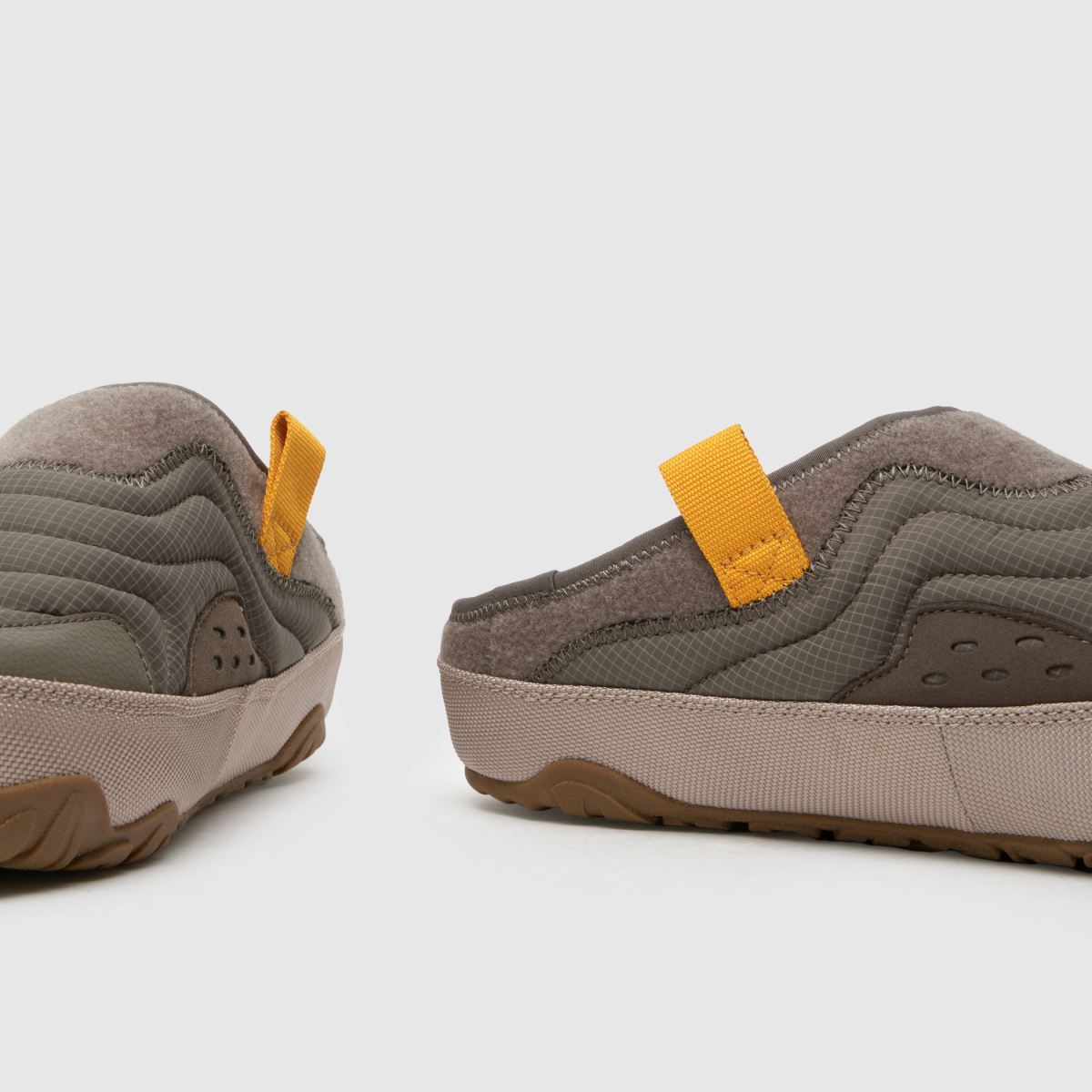 Teva – Reember – Terrängskor i grått och flerfärgat