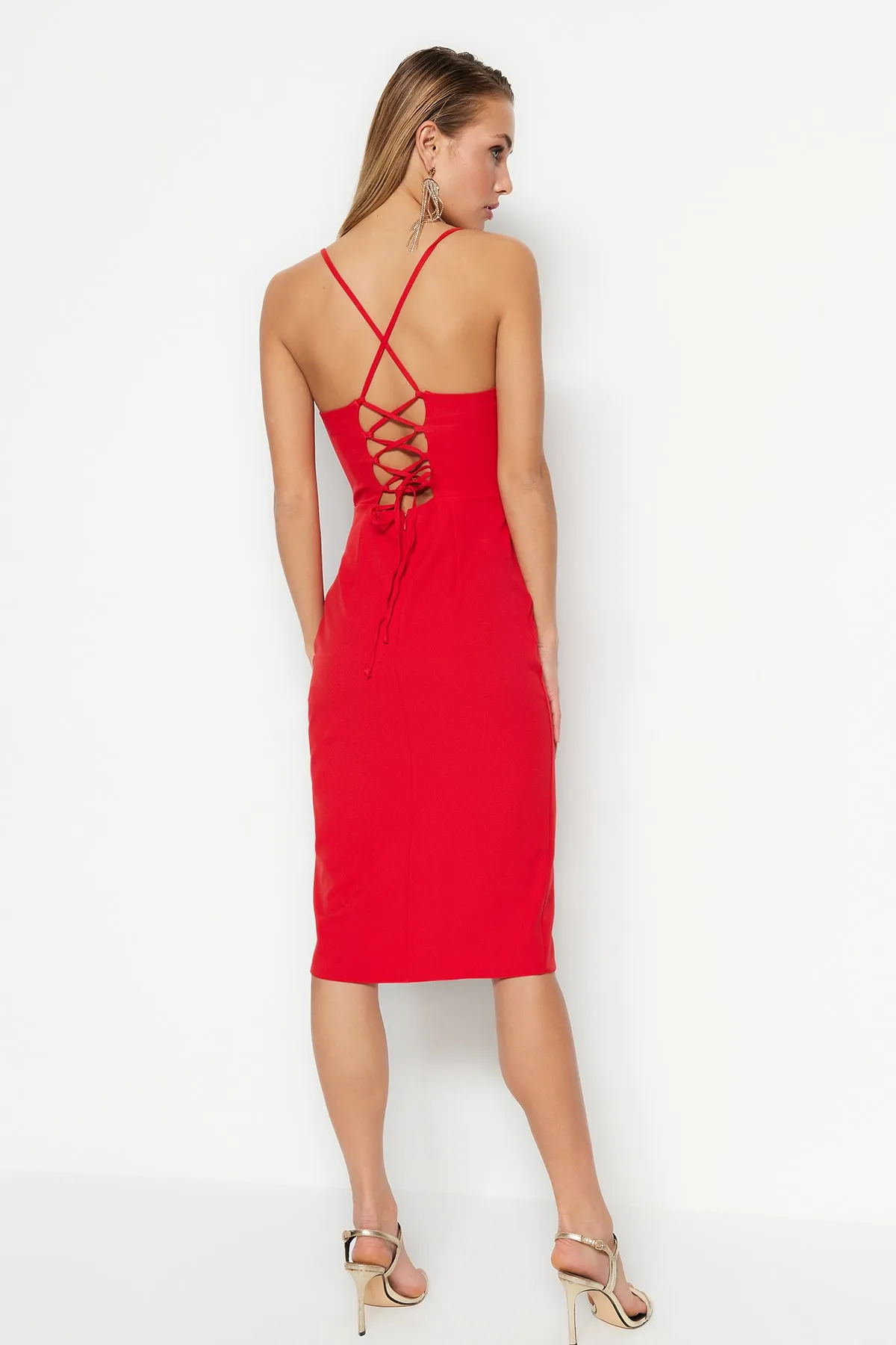 Trendyol Collection  Rotes zweireihiges gewebtes Abendkleid TPRSS23EL00093