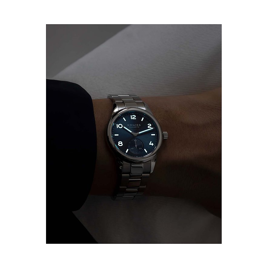 Nomos Glashütte Unisexuhr Club Sport neomatik