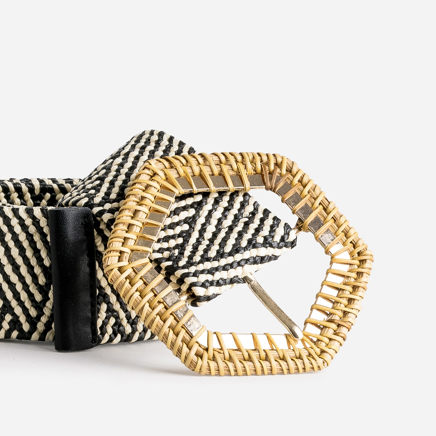 Ceinture beige et noire tressée façon raphia