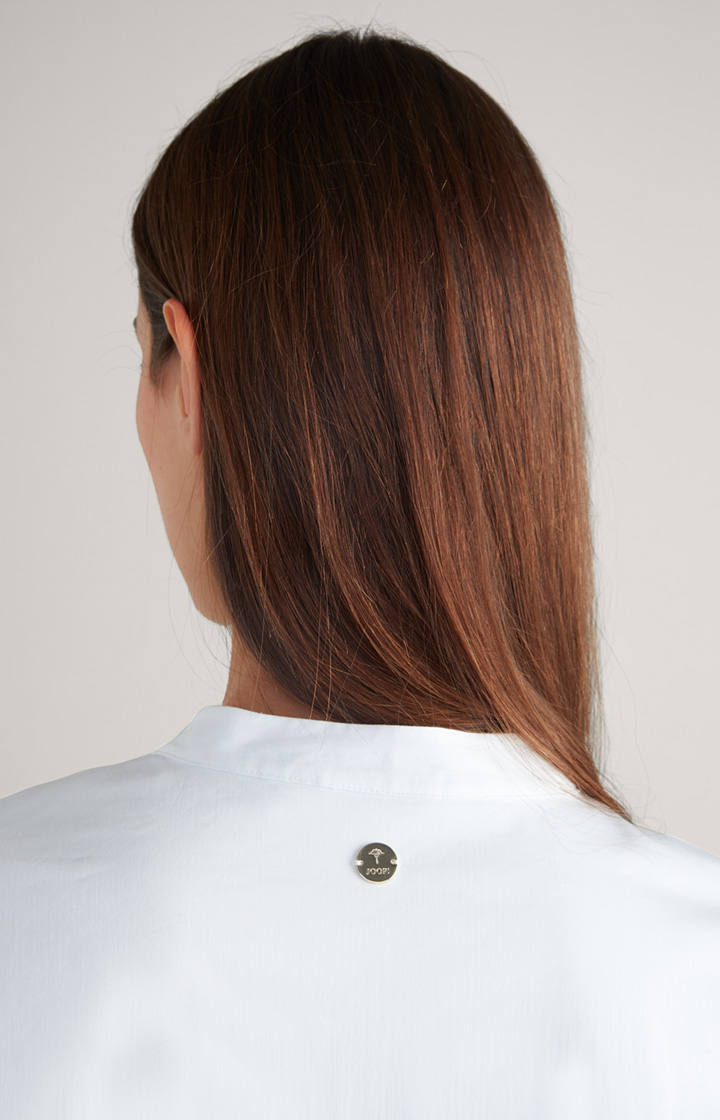 Long-Bluse in Weiß