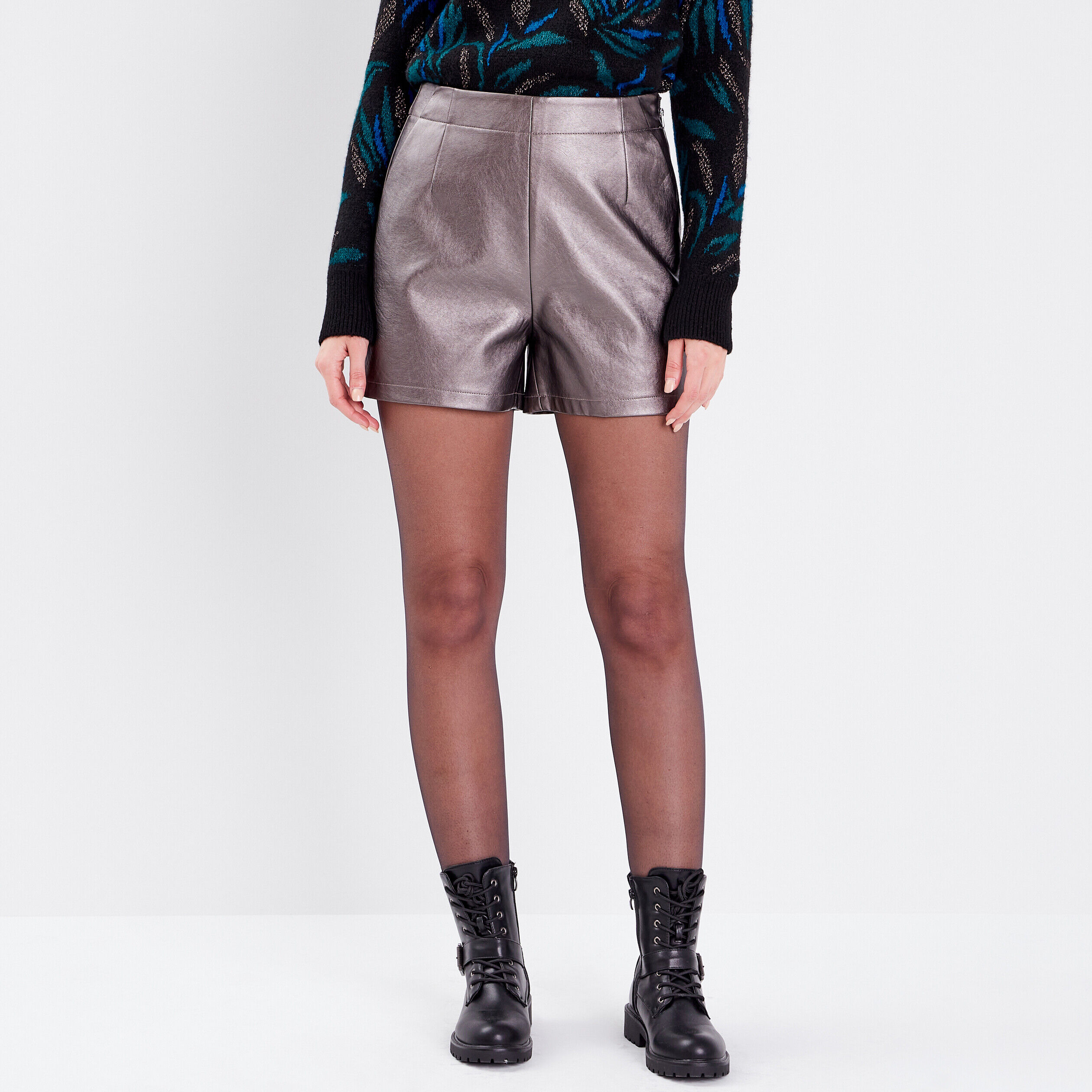 Short droit métallisé couleur argent femme | Cache Cache