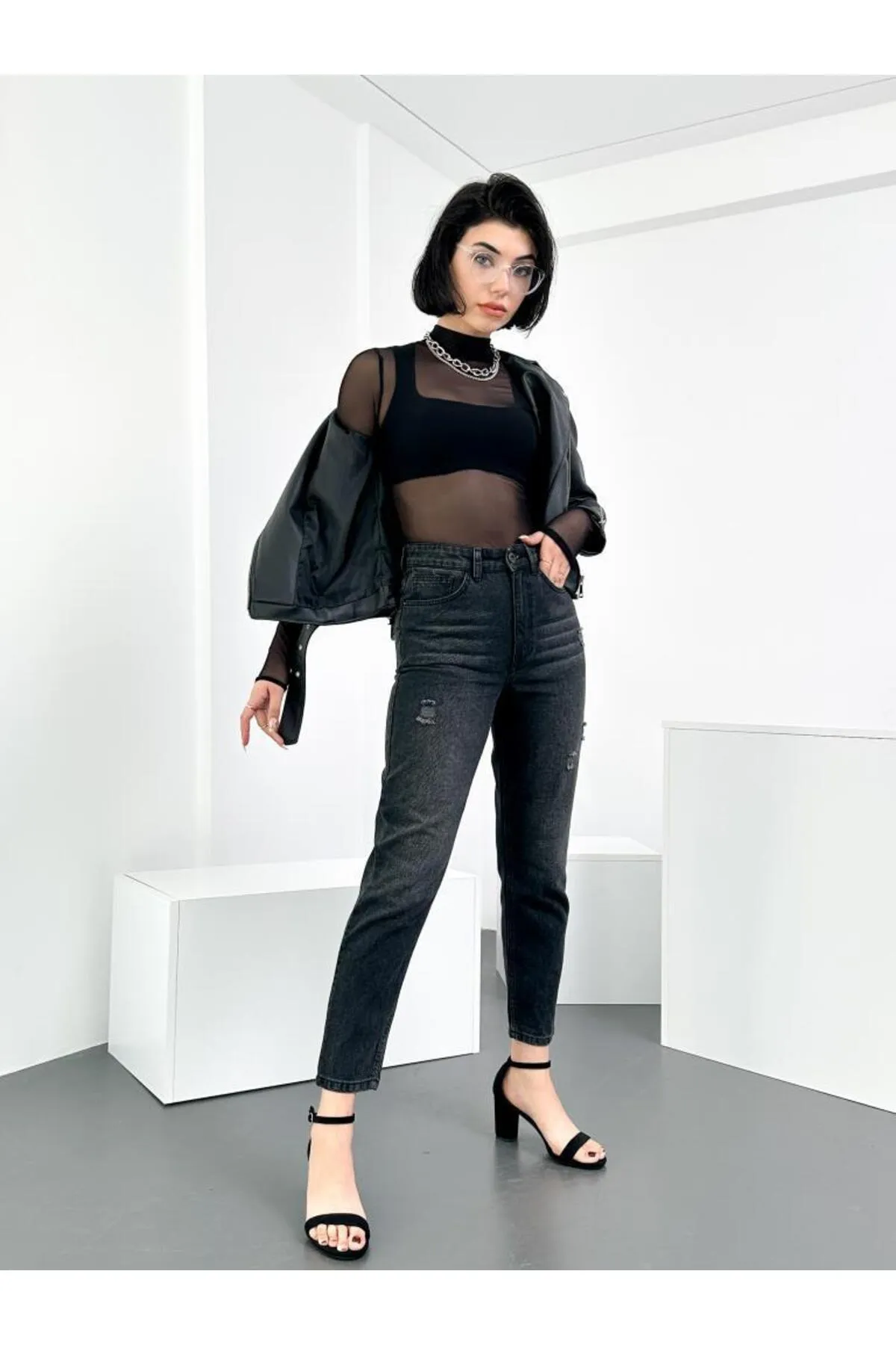 HLT JEANS  Schwarze, ausgefranste Damen-Mom-Jeans mit hoher Taille, lycrafreie Denim-Hose aus 100 % Baumwolle, Anna-Modell