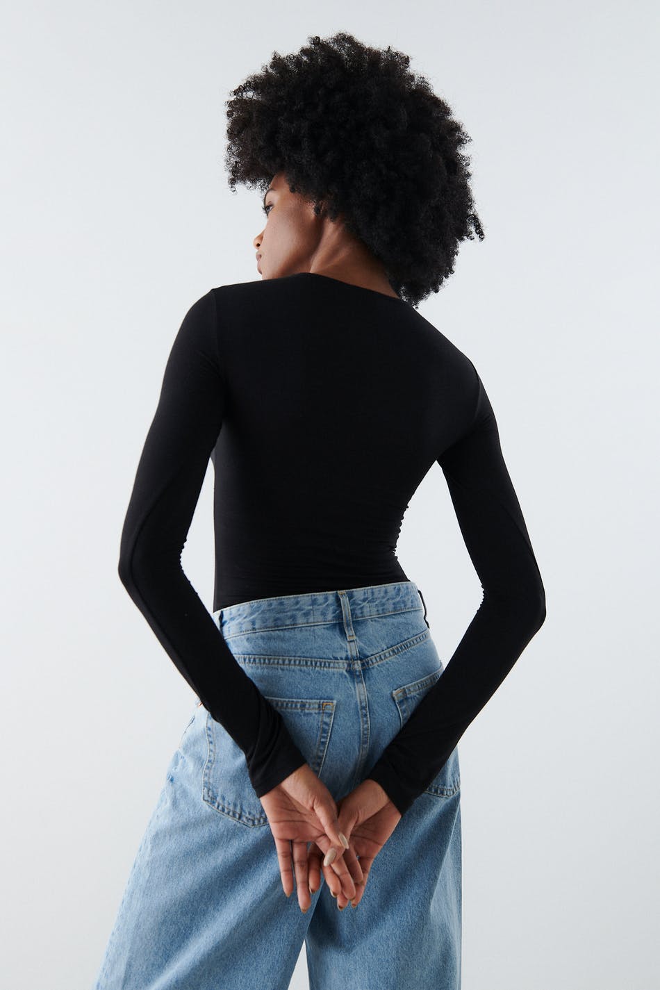 Mw cut out body