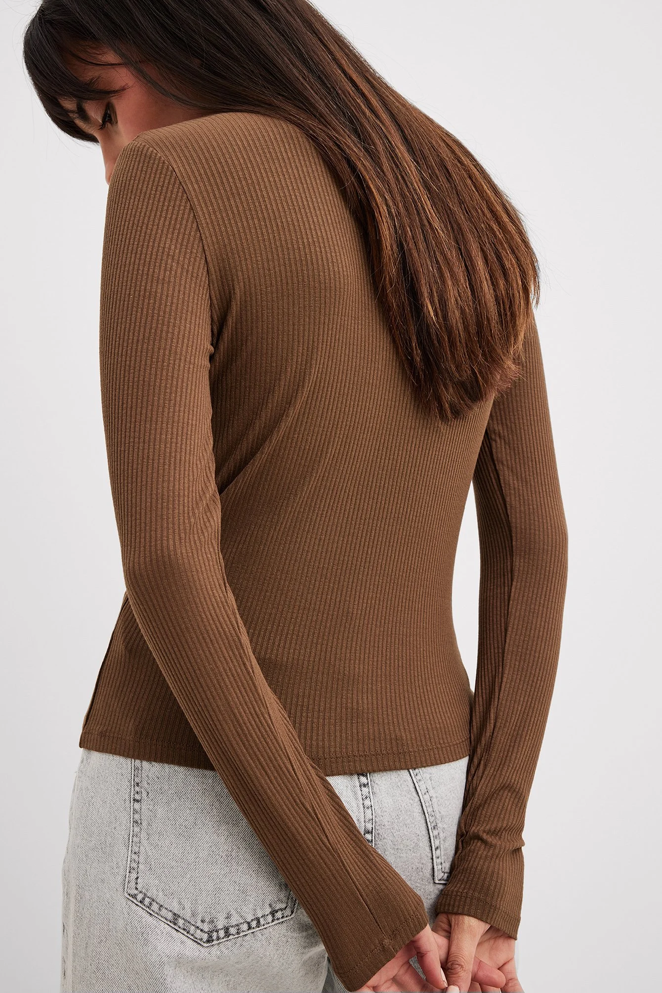 Gerippter Pullover mit langen Ärmeln und Rollkragen