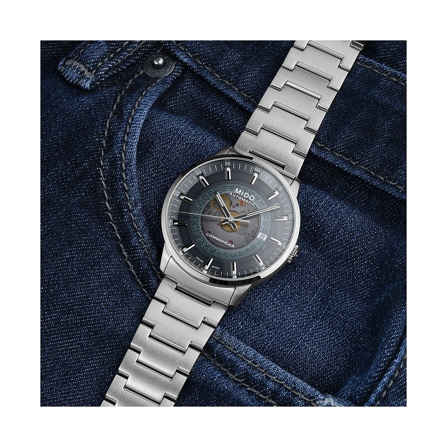 Mido Herrenuhr Commander Gradient