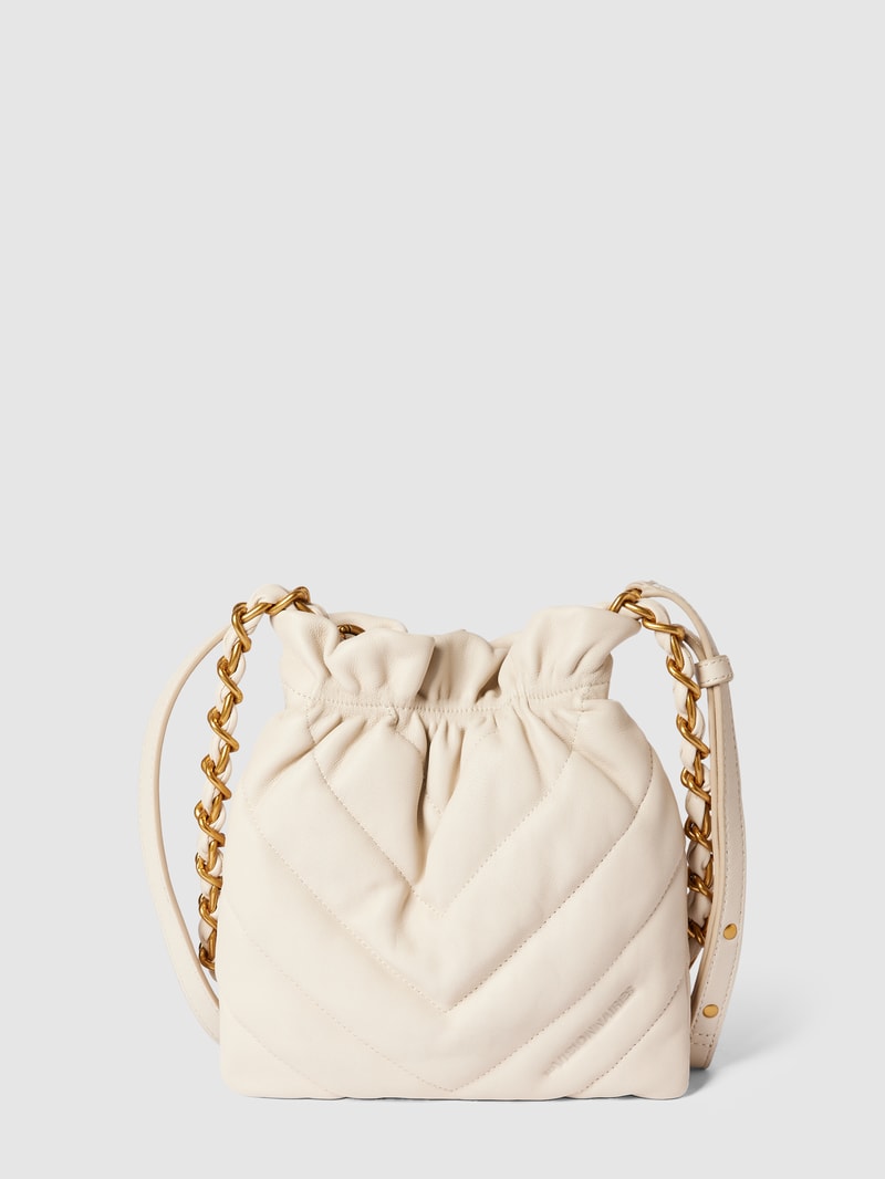 Umhängetasche mit Ziernähten Modell 'SILKY' in offwhite