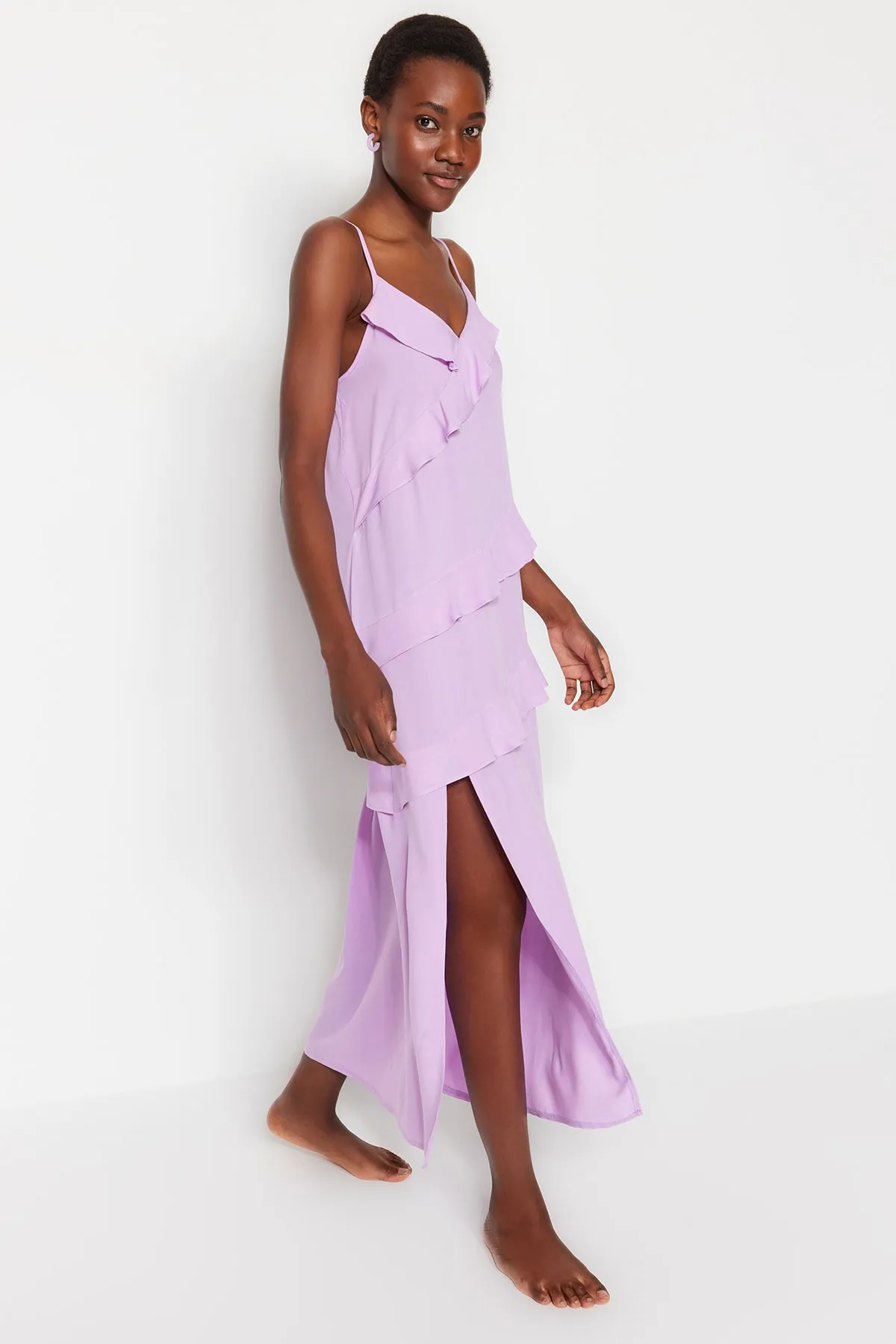 Trendyol Collection  Lila Maxi-Strandkleid mit gewebten Rüschen TBESS23EL00172
