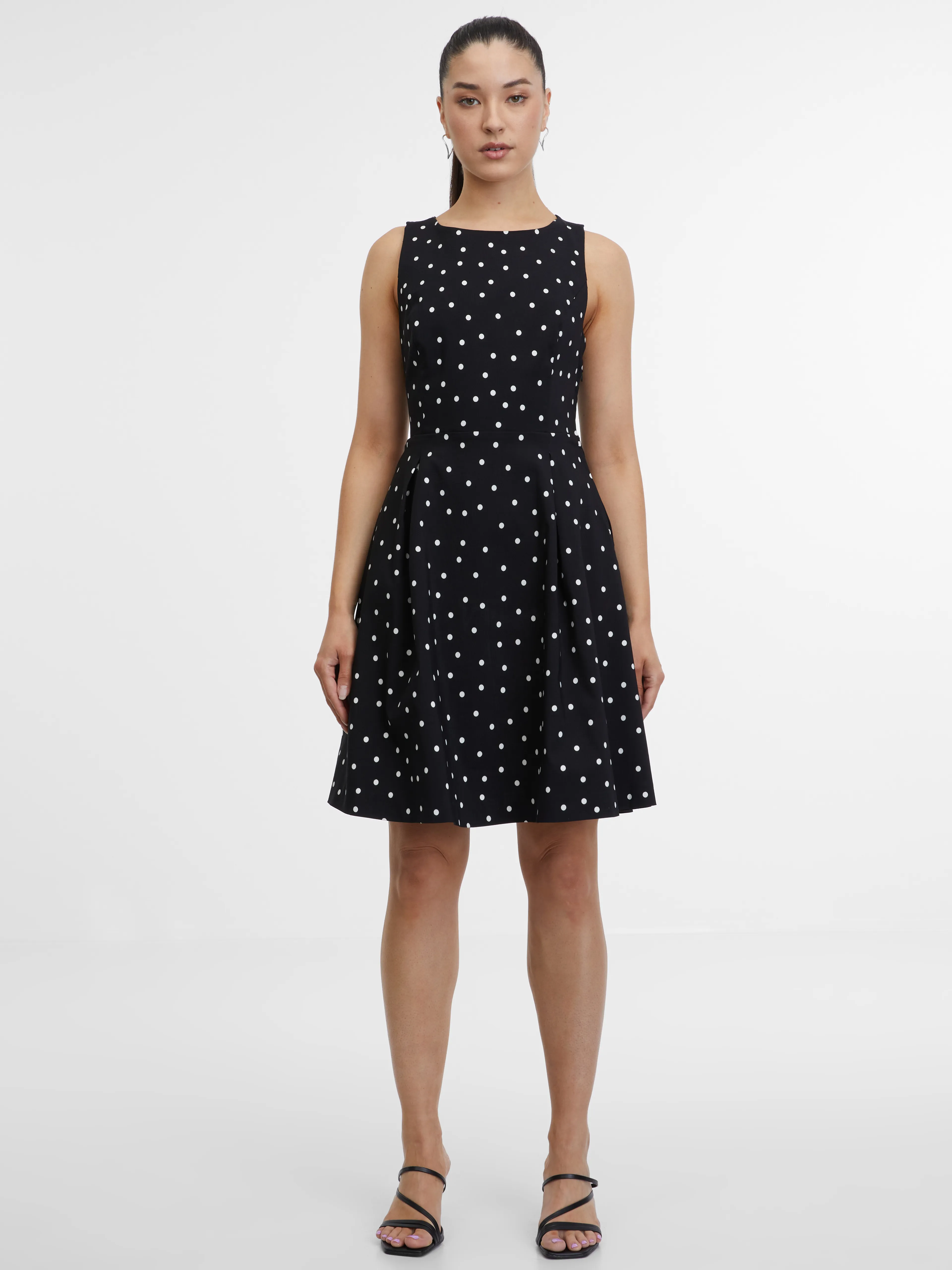 Schwarzes gepunktetes Damenkleid ORSAY