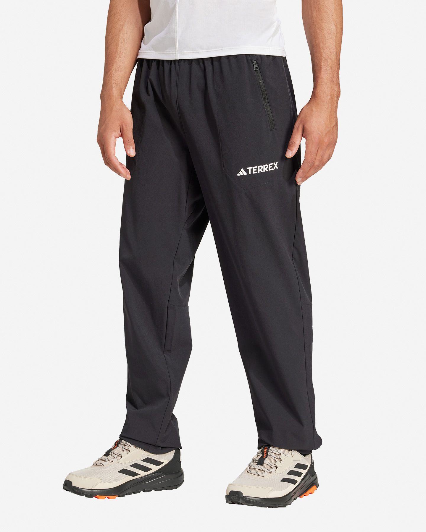 Nohavice Adidas Mt Essential M JP0811