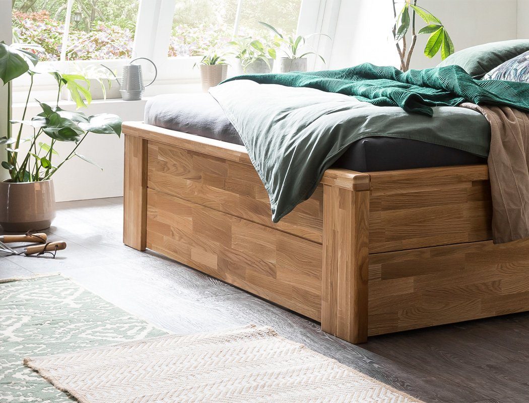 expendio Massivholzbett Cleo (Spar-Set, 3-tlg), Schubladenbett 200x200 Wildeiche mit 2 Schubladen inkl. 2x Nachttisch