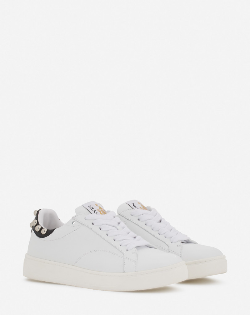 SNEAKERS DDB0 EN CUIR AVEC STUDS
