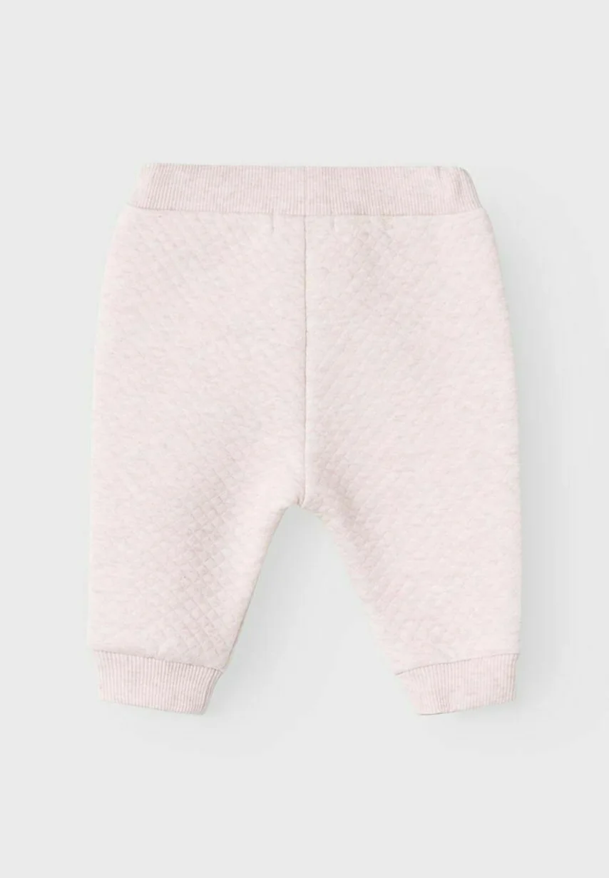 Nómbralo GESTEPPTE - Pantalones