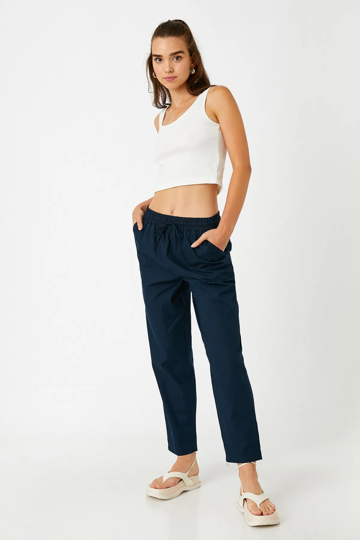 Koton  Leinenhose mit Bindegürtel für Damen 2sak40090pw