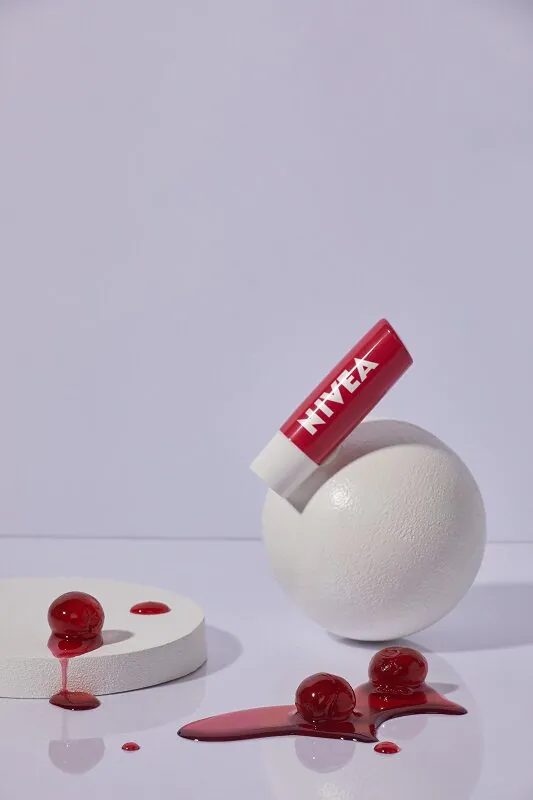Nivea Φρουτώδες Θρεπτικό Κραγιόν, Shine Cherry