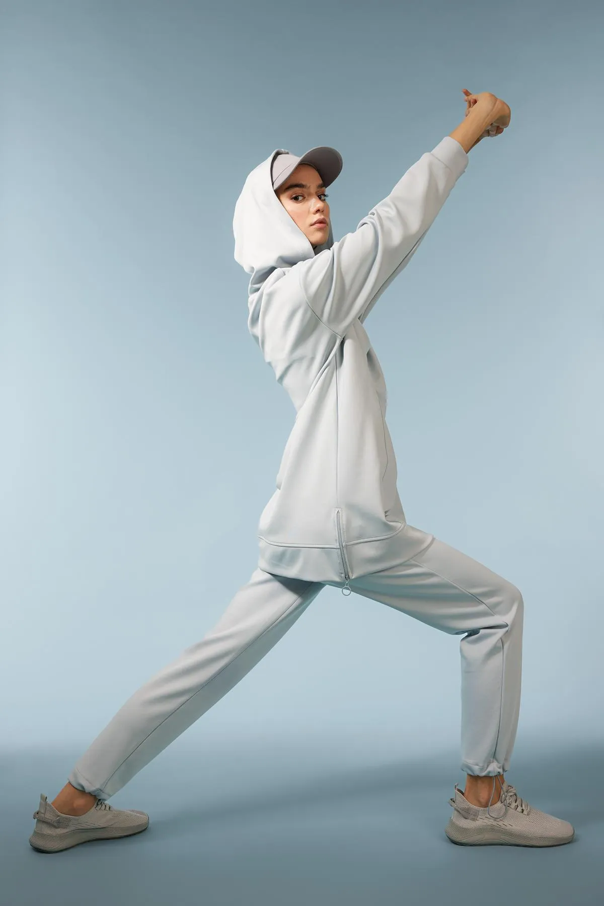 DeFacto  Passform: Jogginghose aus Skuba-Taucherstoff mit Standard-Passform und Taschen und kurzem Bein