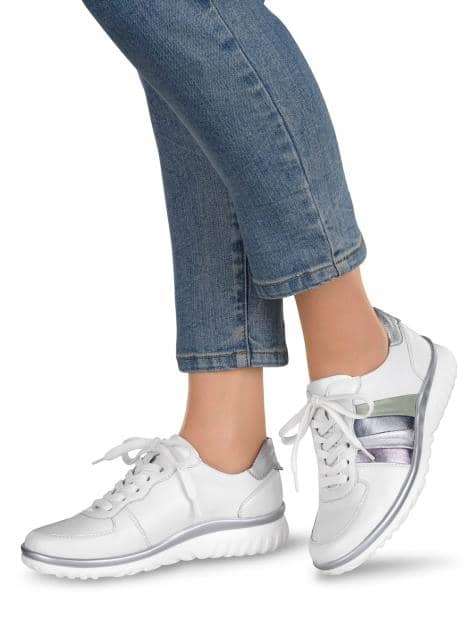 Schnürschuh