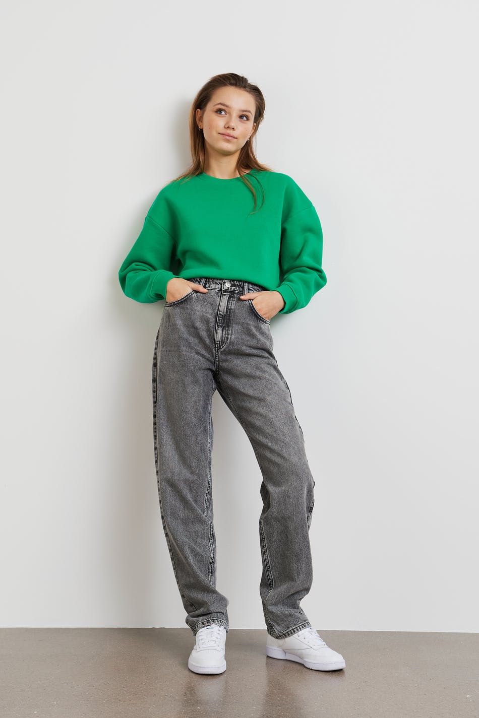 Straight 90s jeans