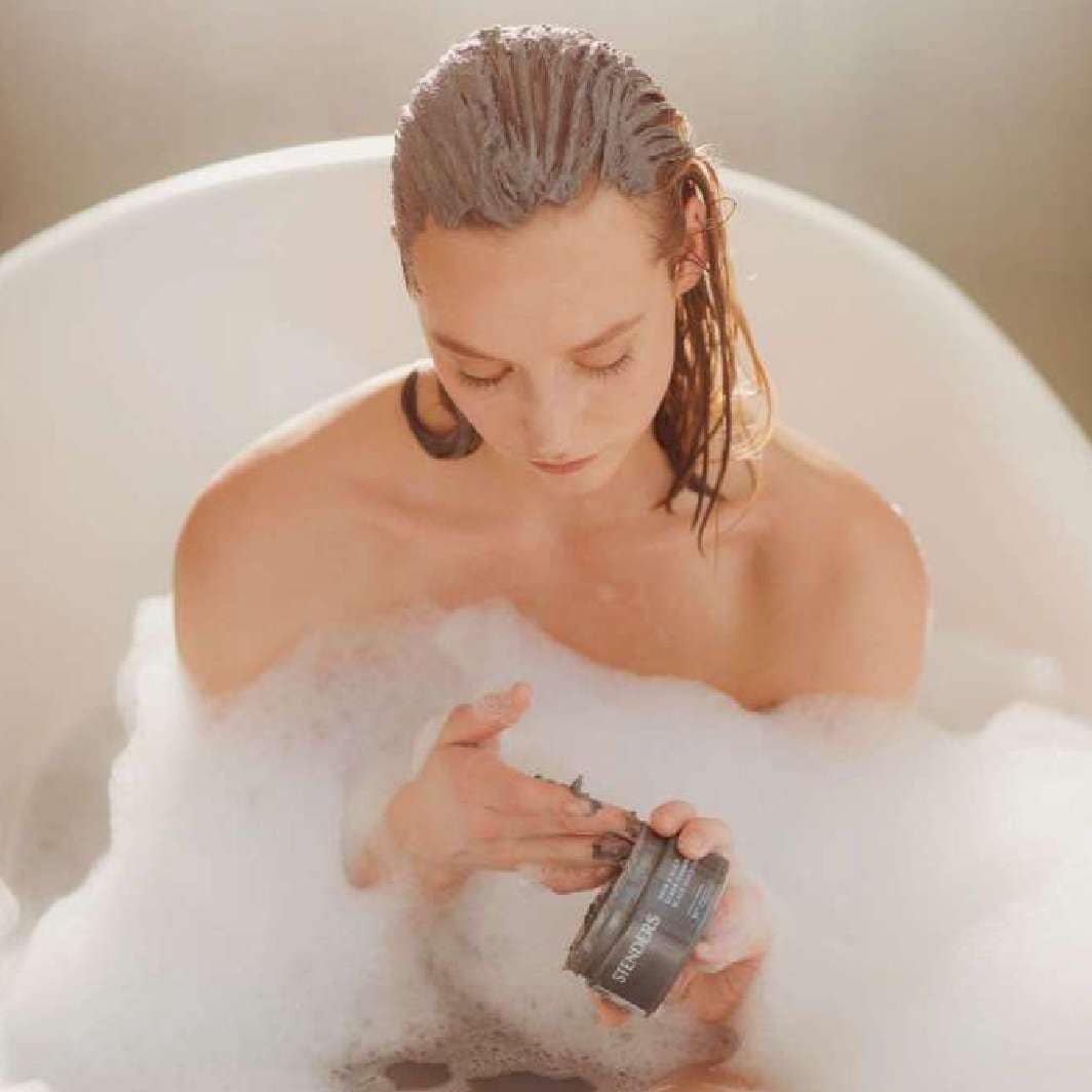 Hair & scalp scrub-shampoo Black mud & Charcoal