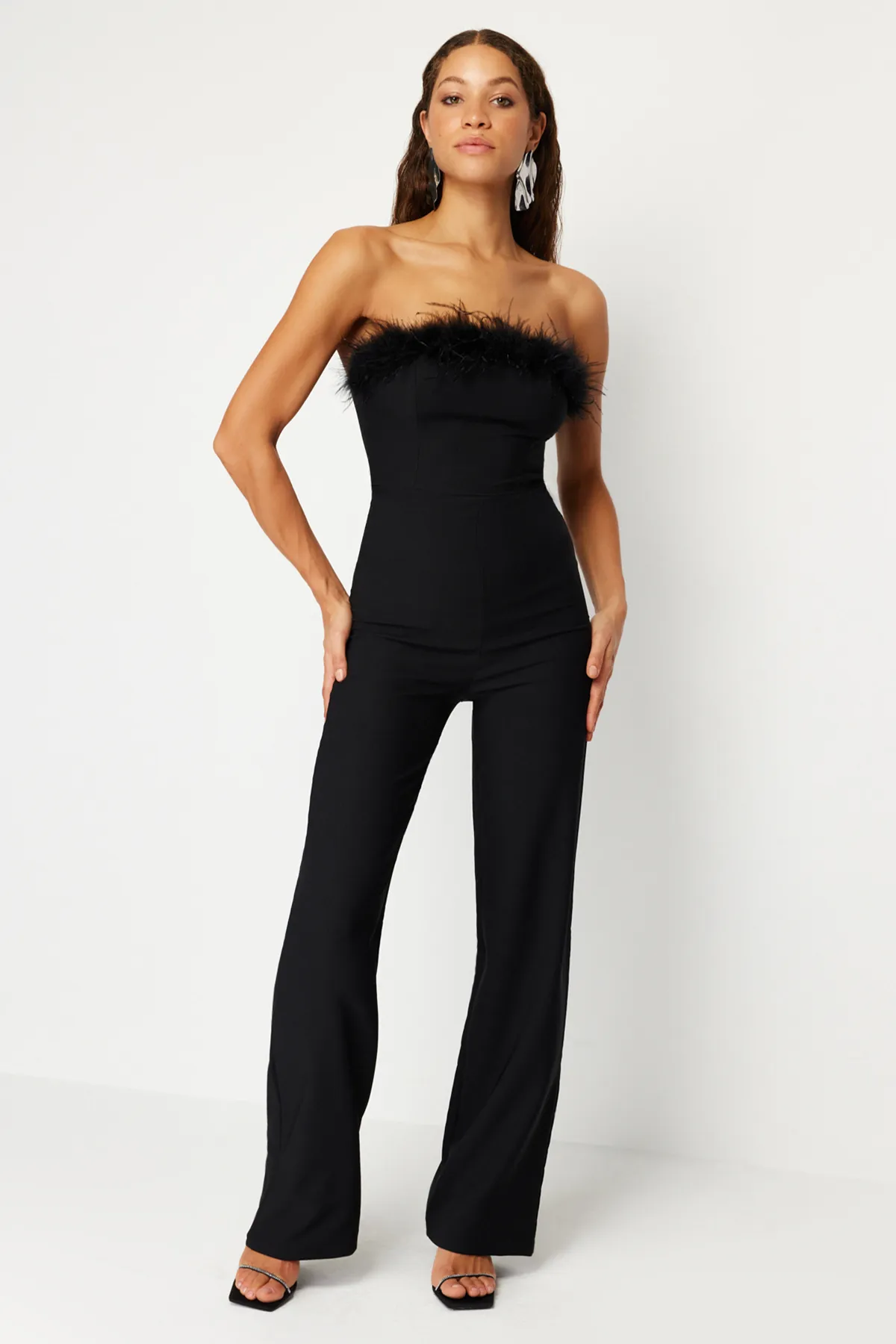 Trendyol Collection  Schwarzer gewebter Otrish-Overall mit weitem Bein TPRSS24TU00006