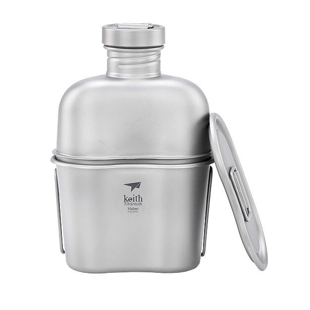 Titan Canteen Feldflasche m. Becher u. Tasche