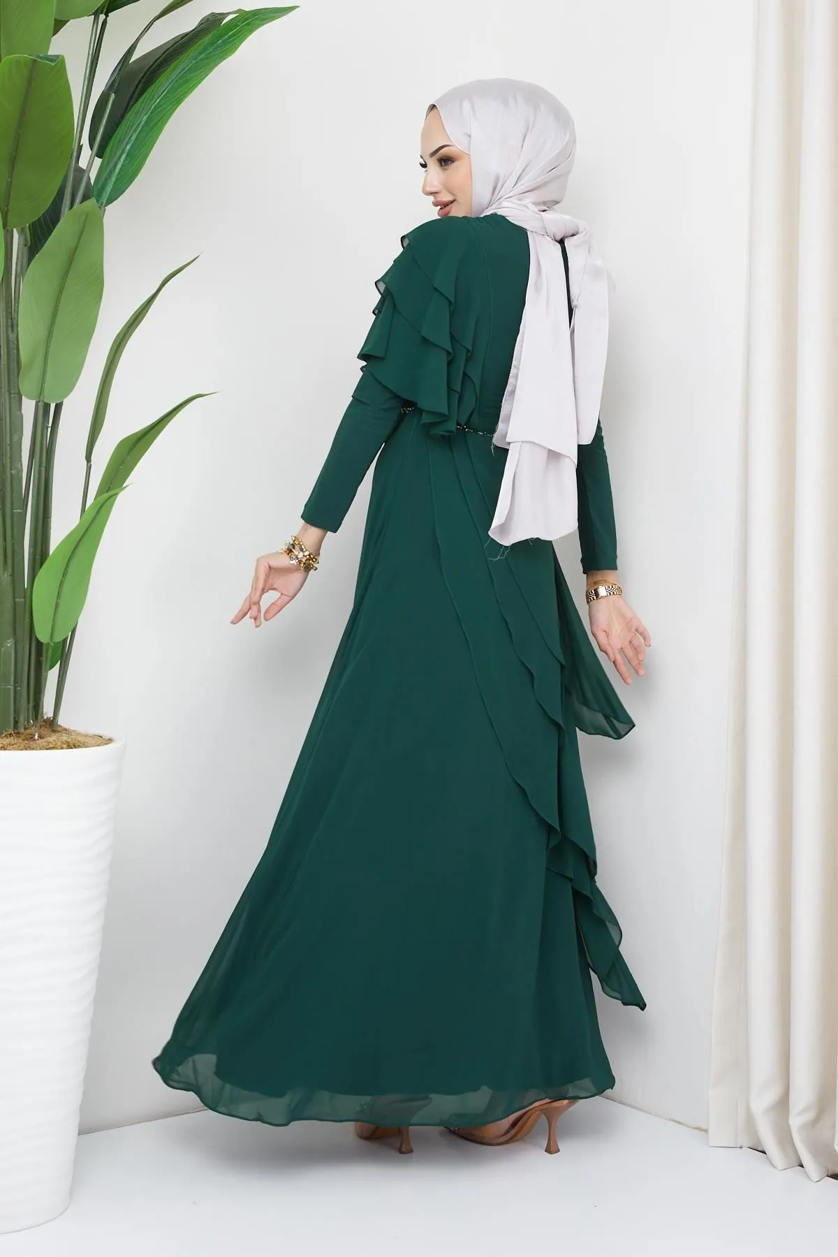 Olcay  Perlen- und Schwungrad-detailliertes Chiffon-Hijab-Abendkleid GRÜN 1652