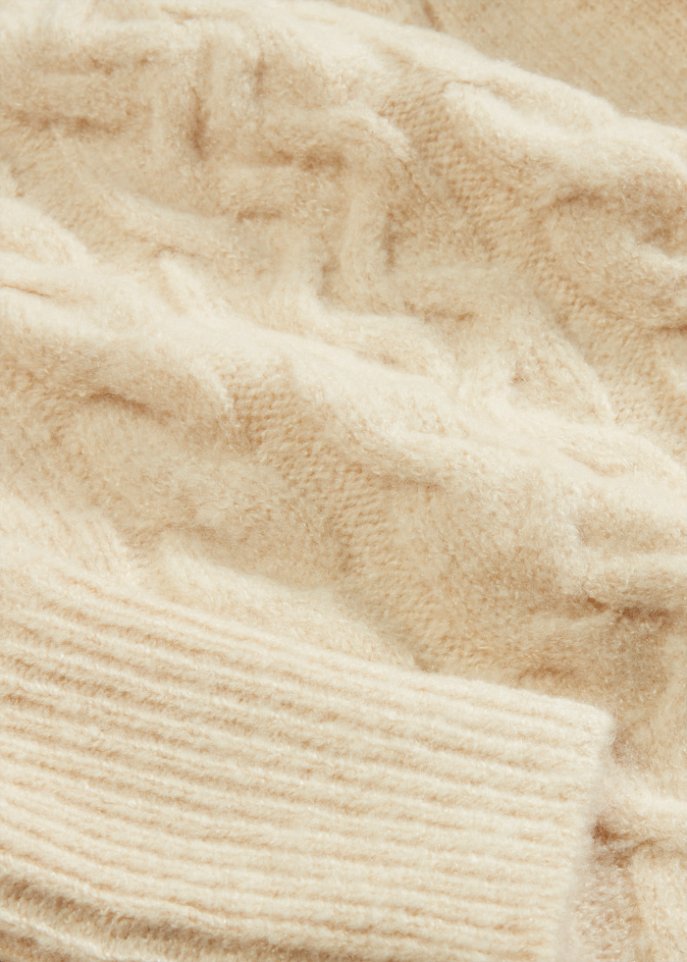 Carmen-Pullover mit Zopfmuster