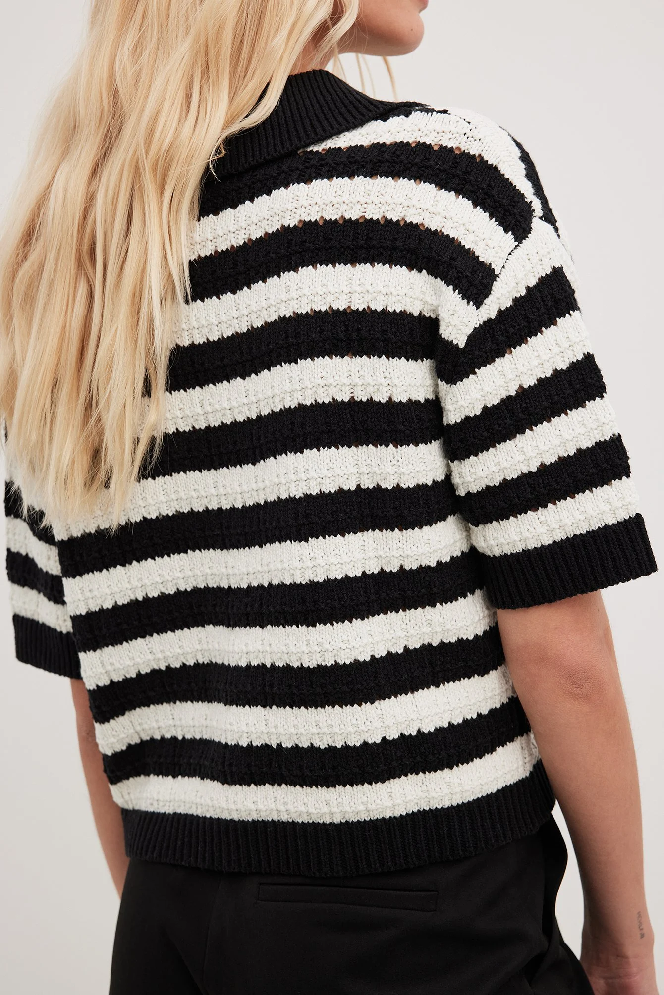 Kurze Strickjacke