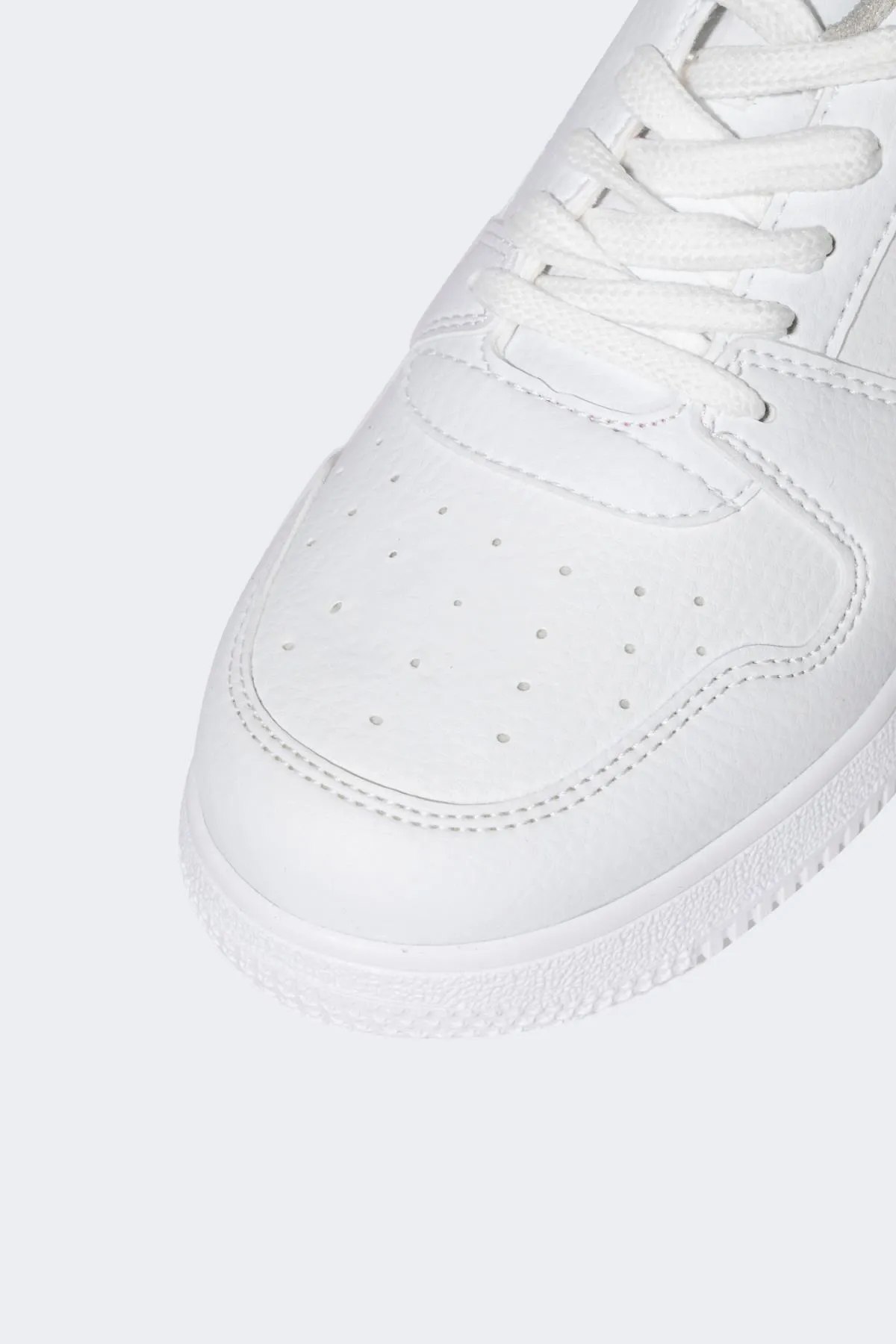 DeFacto  Damen-Sneaker aus Kunstleder zum Schnüren mit flacher Sohle C2168axns
