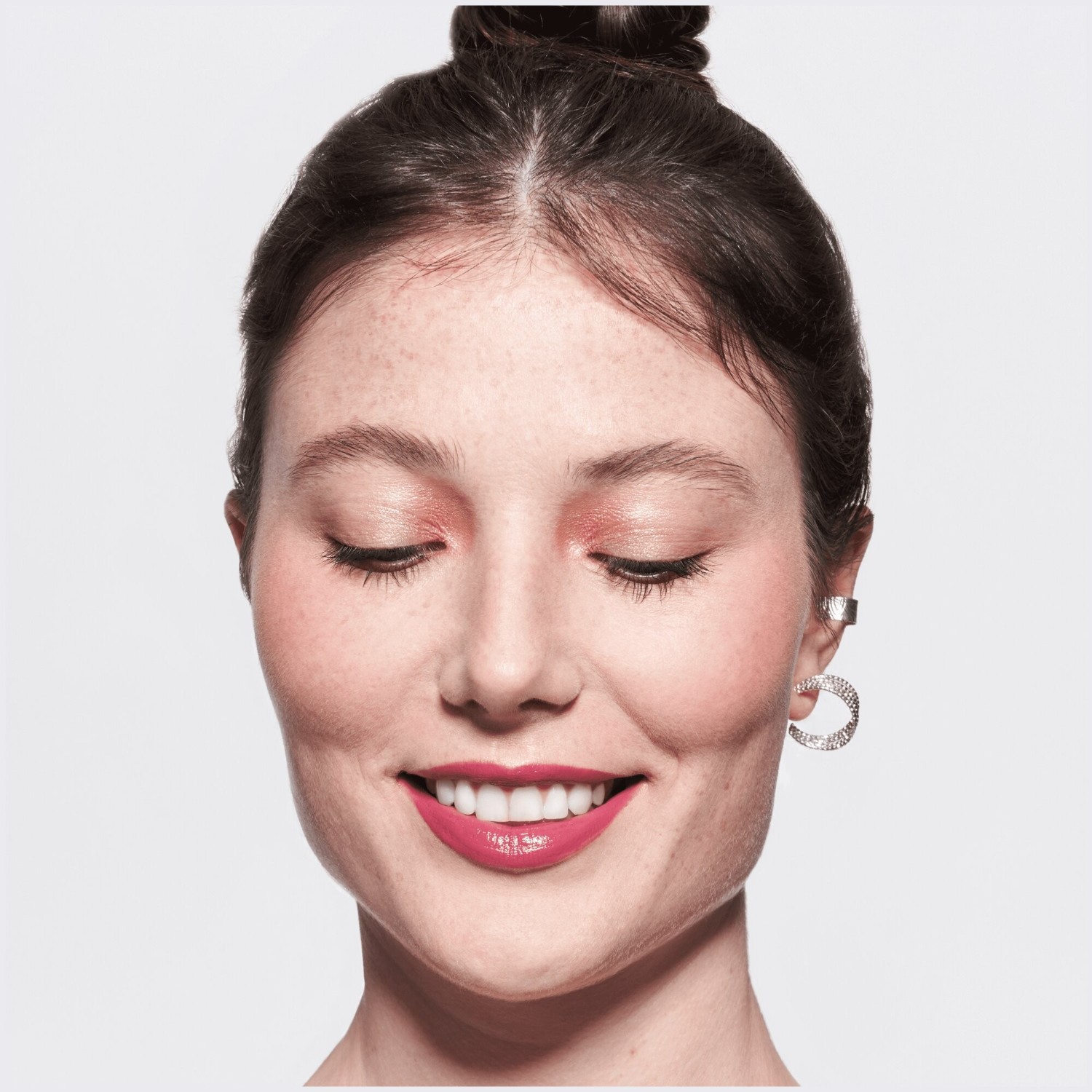 Szminka Catrice Shine Bomb Lip Lacquer