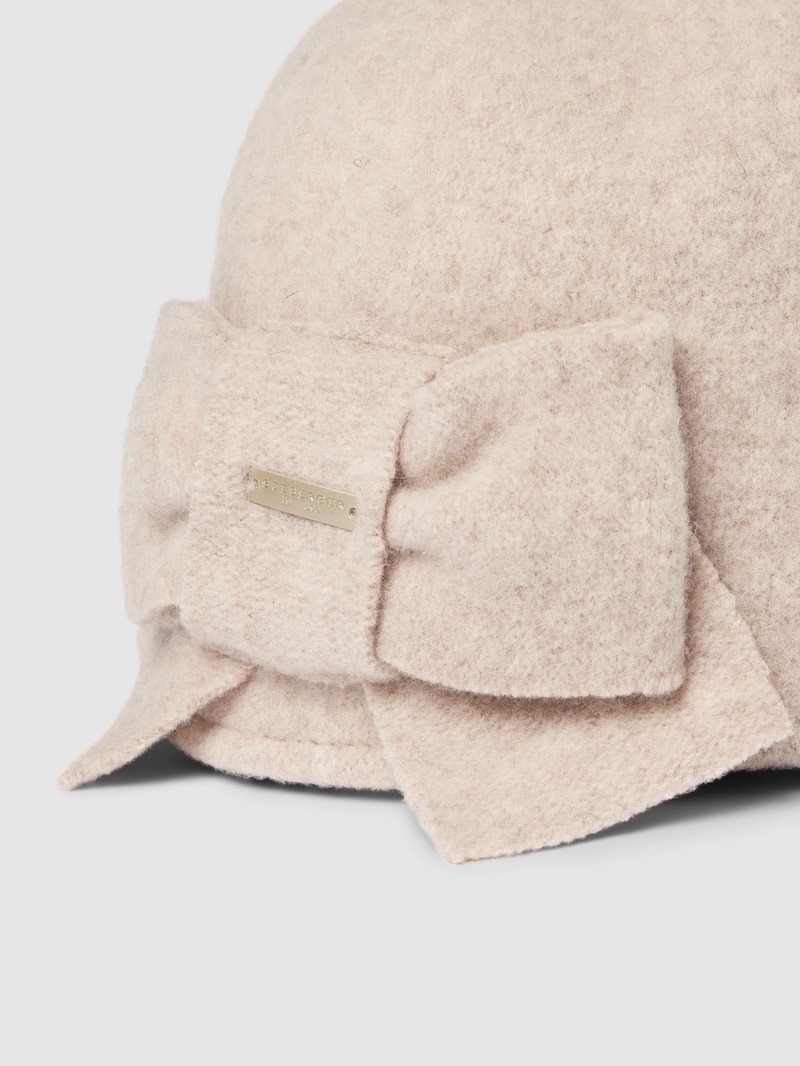 Beanie mit Schleifen-Detail in sand