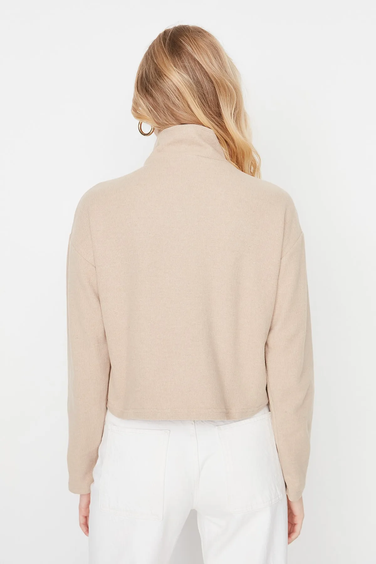 Trendyol Collection  Beiges Strick-Sweatshirt Thessaloniki/Strickoptik mit Reißverschlusskragen, Regular/Normal Fit, TWOAW22SW0732