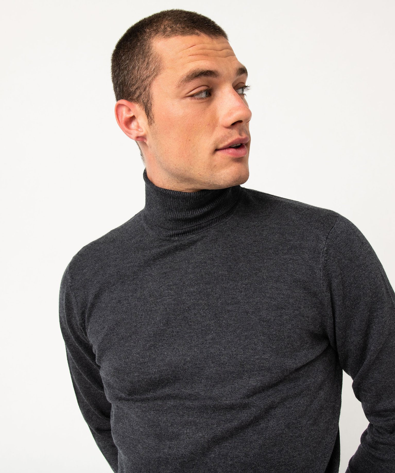 Pull à col roulé en maille fine homme gris | GEMO
