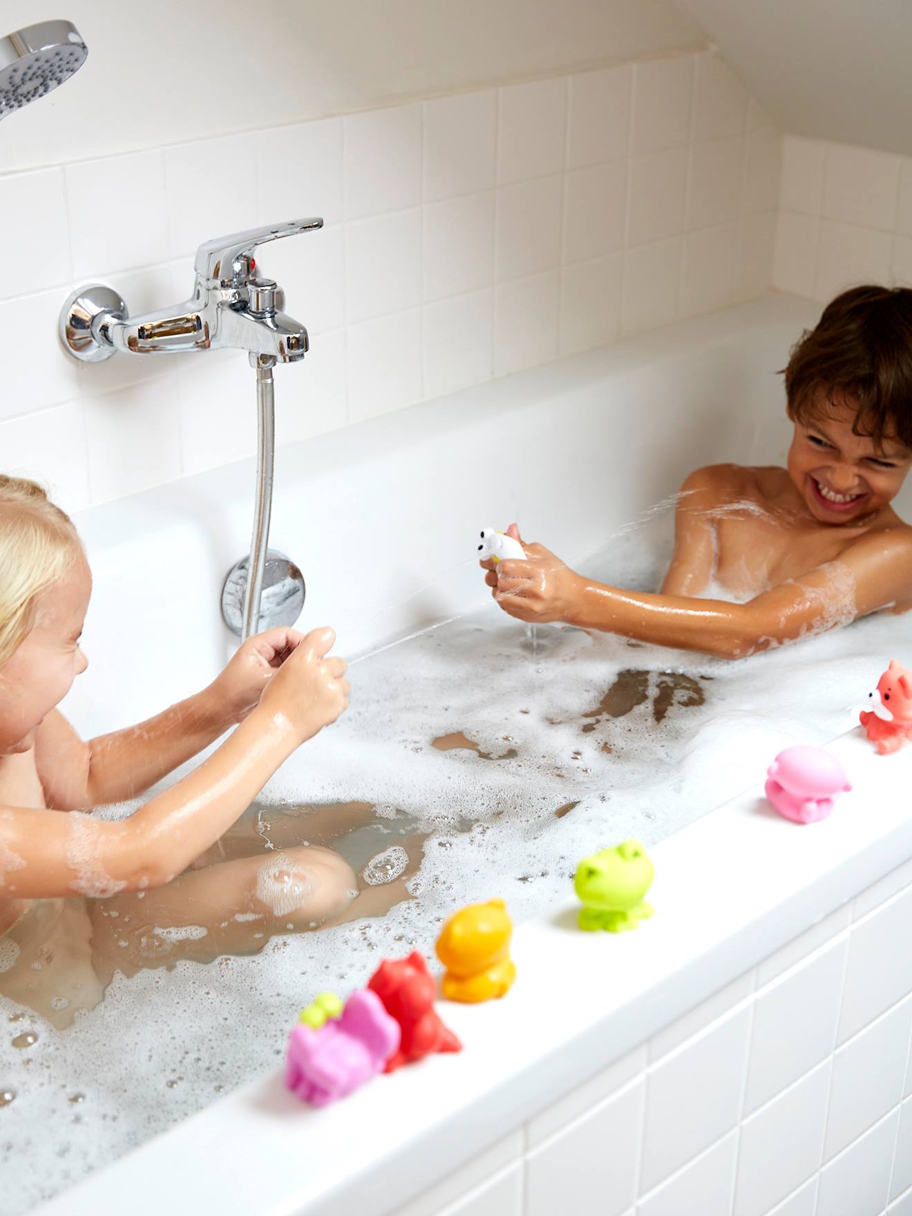 Set de 10 aspergeurs de bain animaux multicolore