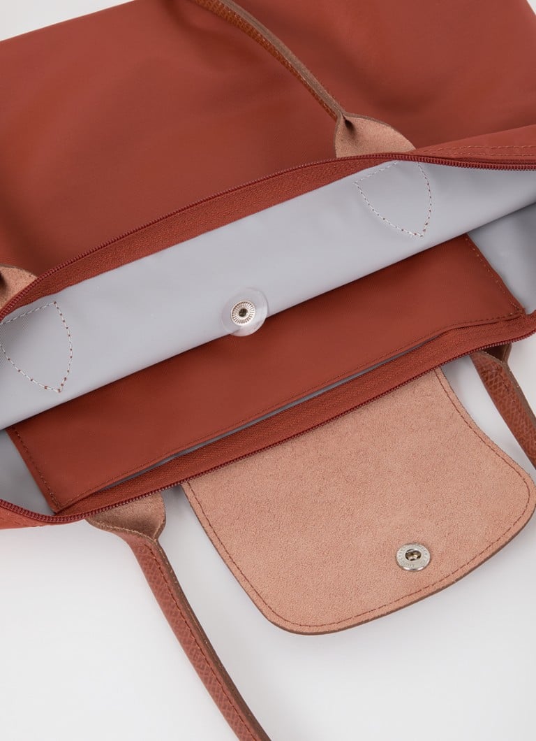 Longchamp Le Pliage Green M -olkalaukku nahkayksityiskohdilla