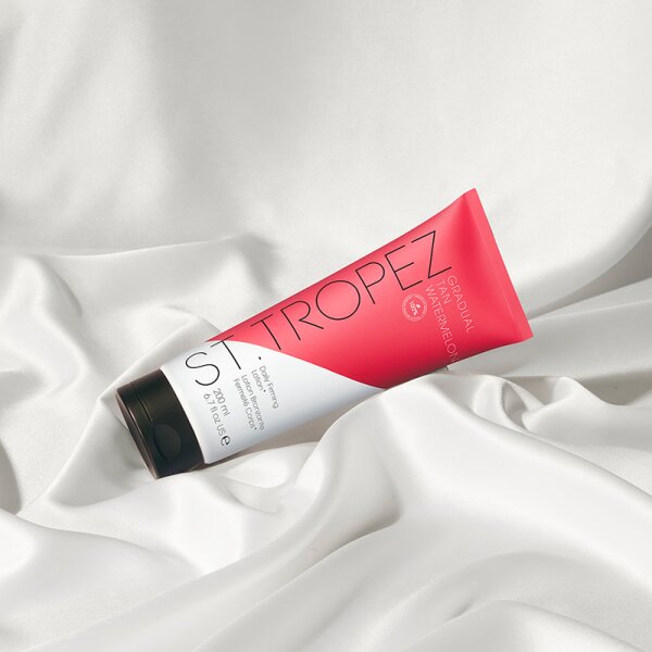 St.Tropez Gradual Tan Watermelon Infusion Bodylotion