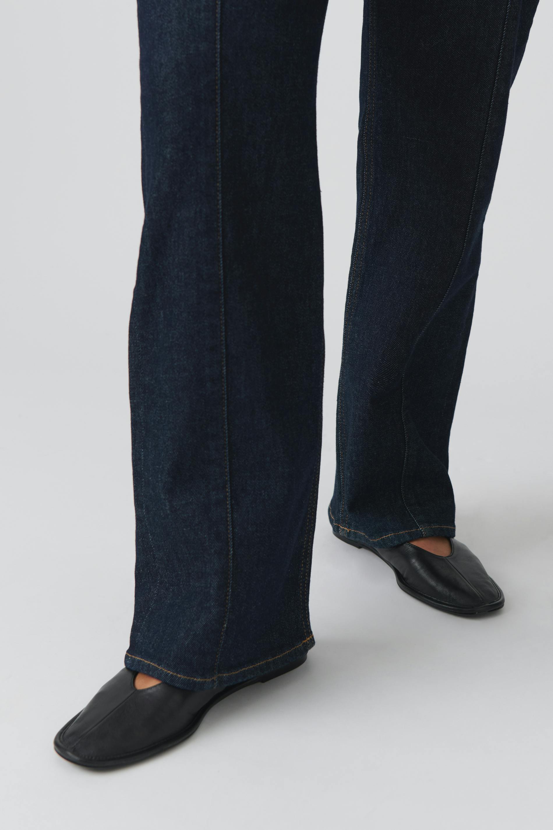 Front seam jeans
