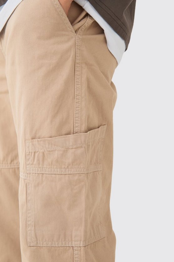 Lockere Hose mit Reißverschluss und geteiltem Saum