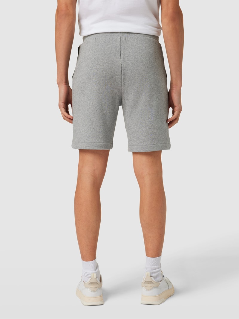 Sweatshorts mit Logo-Stitching in mittelgrau