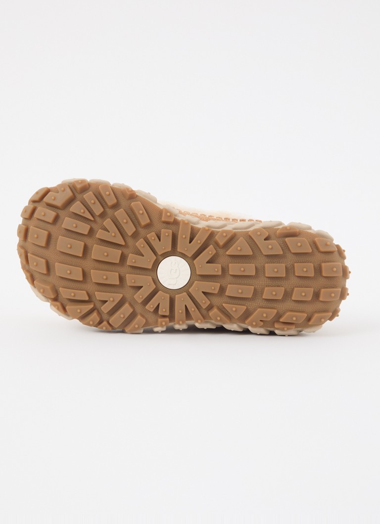 UGG Venture Daze: wygodne mokasyny z owczej skóry z detalami zamszowymi.