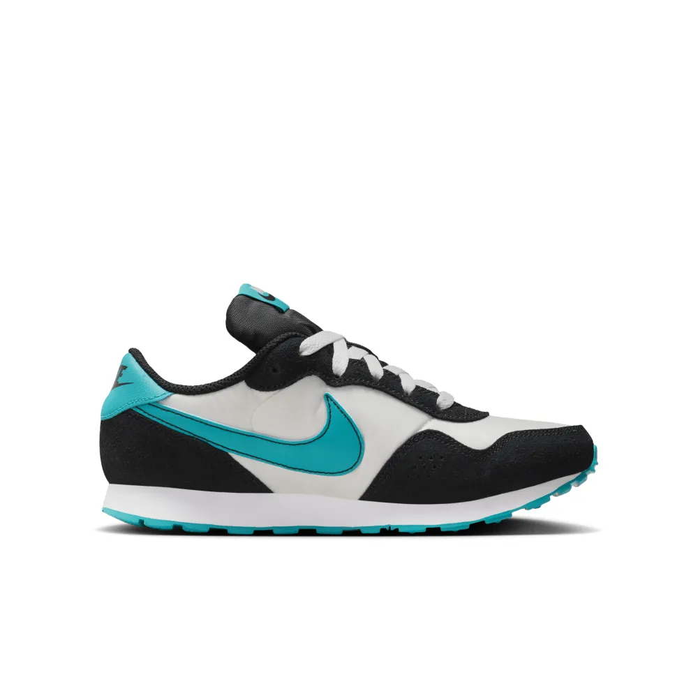 Nike MD Valiant CN8558-112 / weiss
